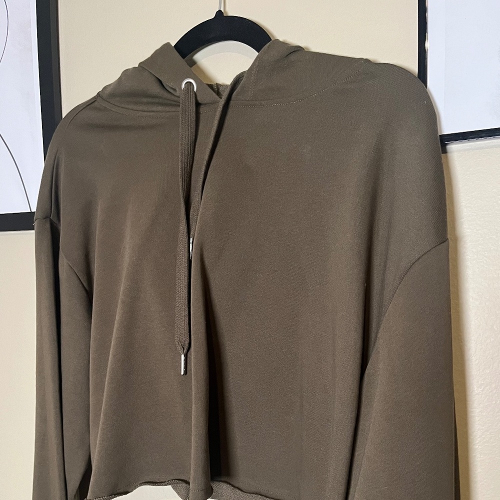 Cropped Hoodie